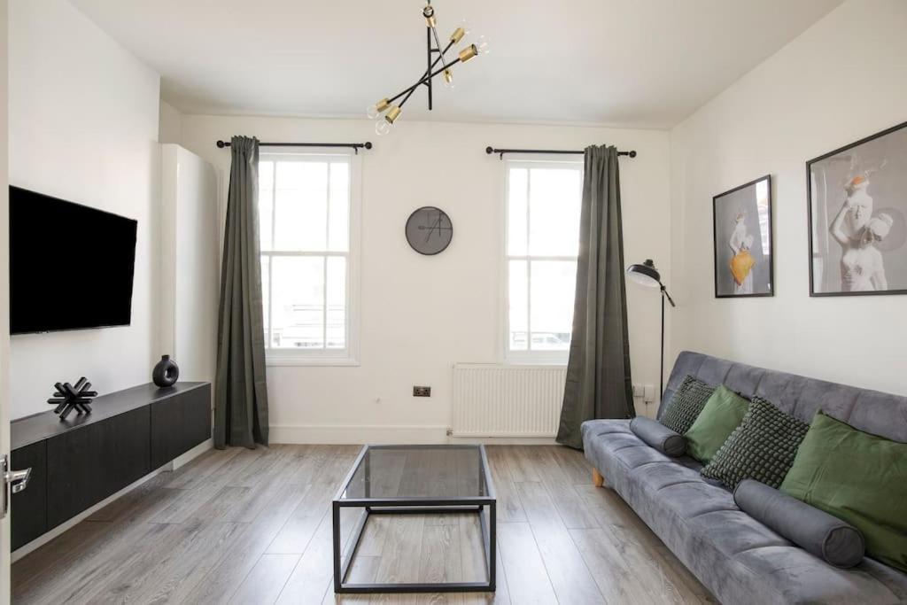 Spacious Serenity In The Heart Of Central Londra Exterior foto
