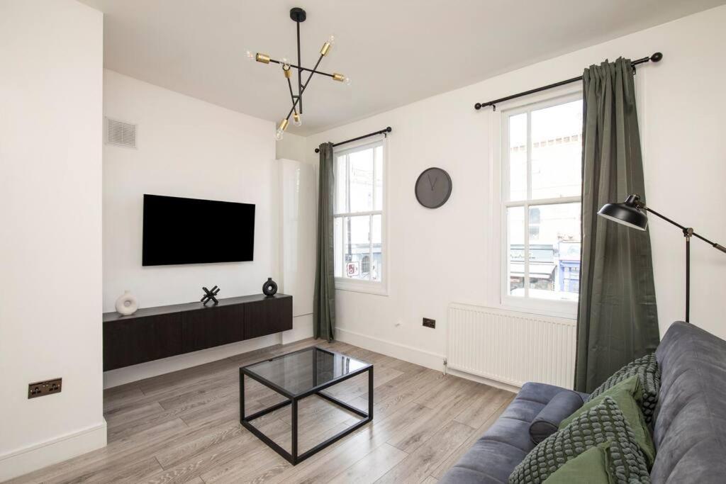 Spacious Serenity In The Heart Of Central Londra Exterior foto