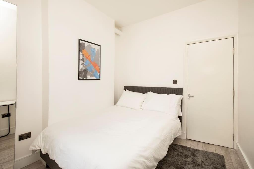 Spacious Serenity In The Heart Of Central Londra Exterior foto